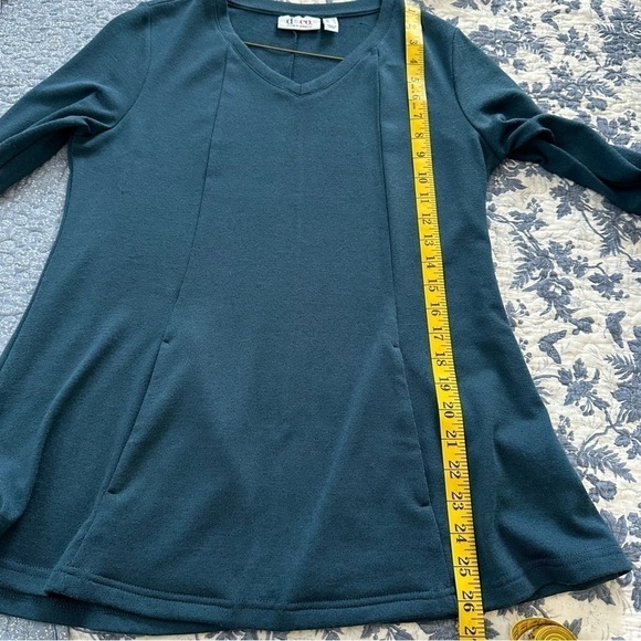 Denim & Co Top  Swing Style Front Pockets Long Sleeve Oversized XS - Picture 11 of 12